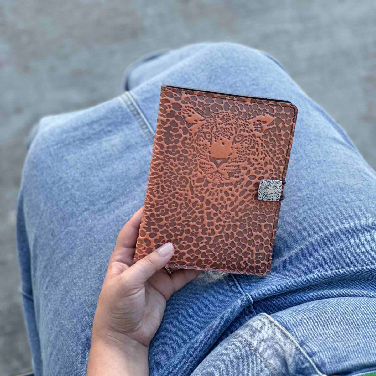 leather kindle cover, leopard design