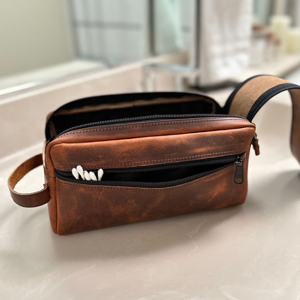 HAPPY EXTRA, Dopp Kit, Toiletry Bag, Hard Times in Copper