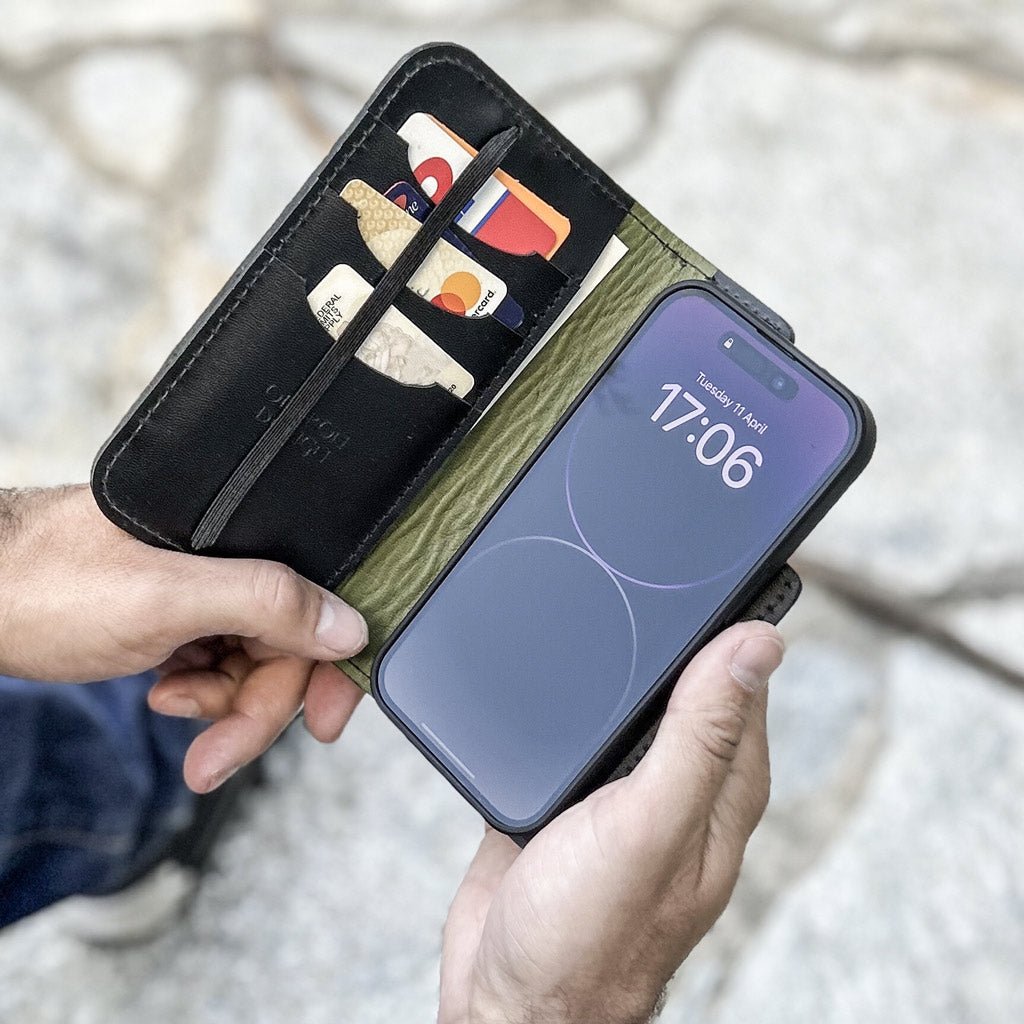 Leather Smartphone Wallet
